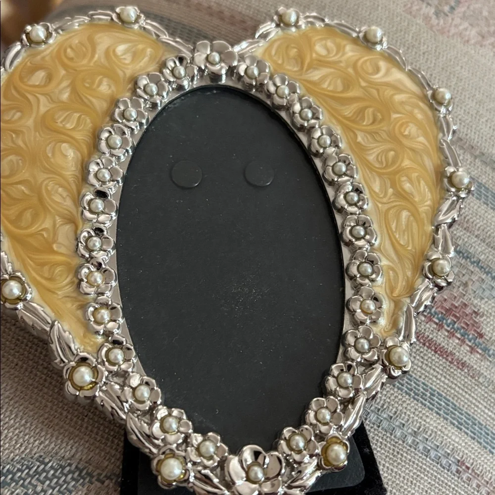 Target Silver and Gold Heart Frame
